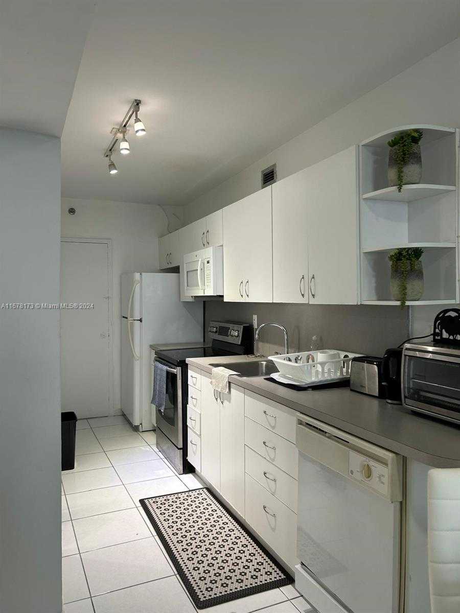 Small Image of 100 LINCOLN RD #437, Miami Beach Number 21