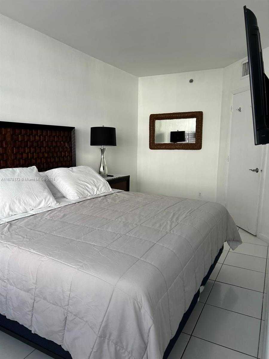 Small Image of 100 LINCOLN RD #437, Miami Beach Number 3