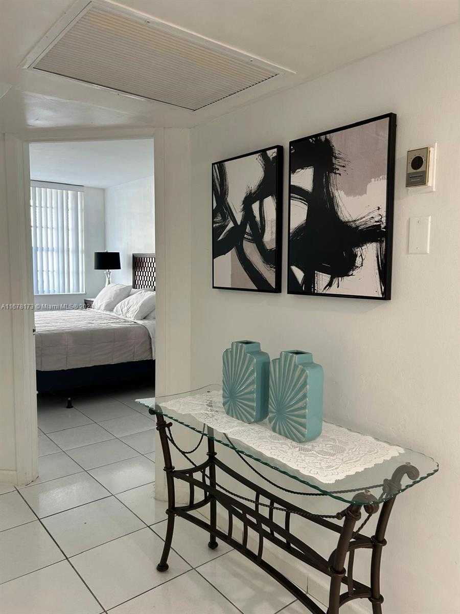 Small Image of 100 LINCOLN RD #437, Miami Beach Number 5