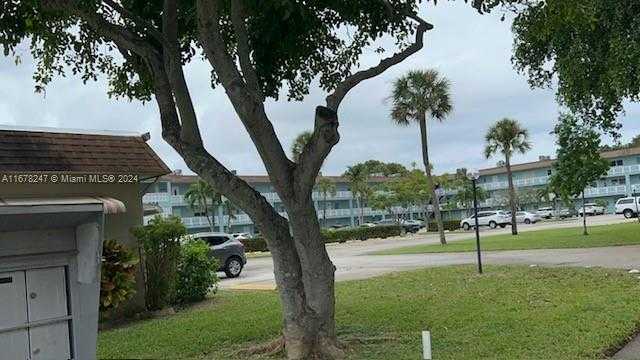 Small Image of 606 SOUTH WEST NATURA BLVD #301, Deerfield Beach Number 10