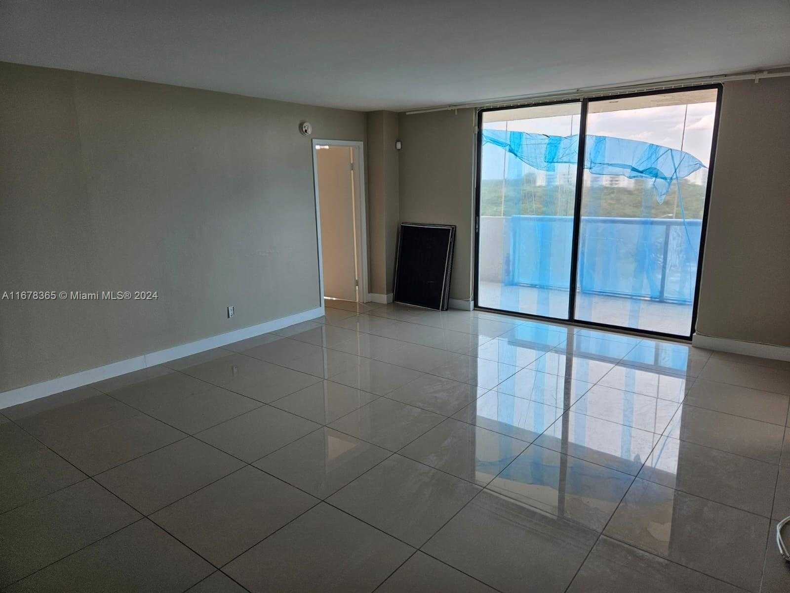 Small Image of 13499 Biscayne Blvd, North Miami, FL 33181, USA Number 2