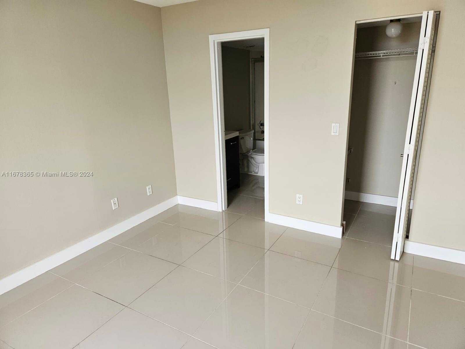 Small Image of 13499 Biscayne Blvd, North Miami, FL 33181, USA Number 22