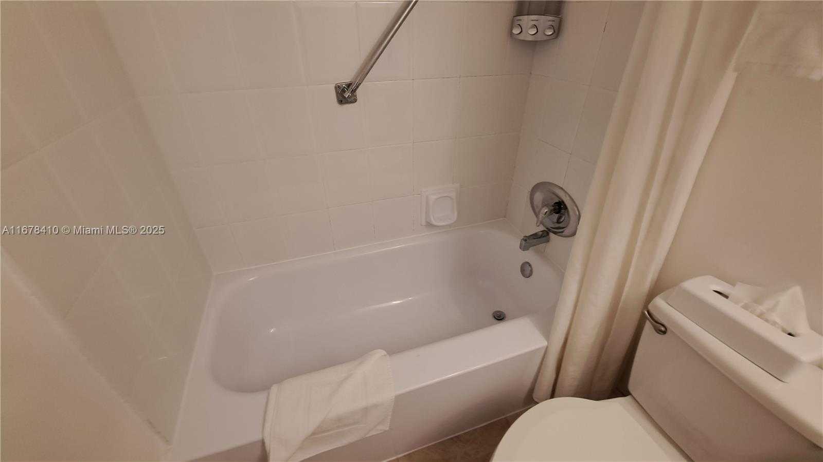 Small Image of 19201 COLLINS AVE #747, Sunny Isles Beach Number 22