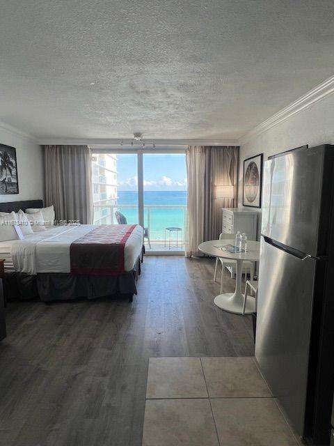 Small Image of 19201 COLLINS AVE #747, Sunny Isles Beach Number 9