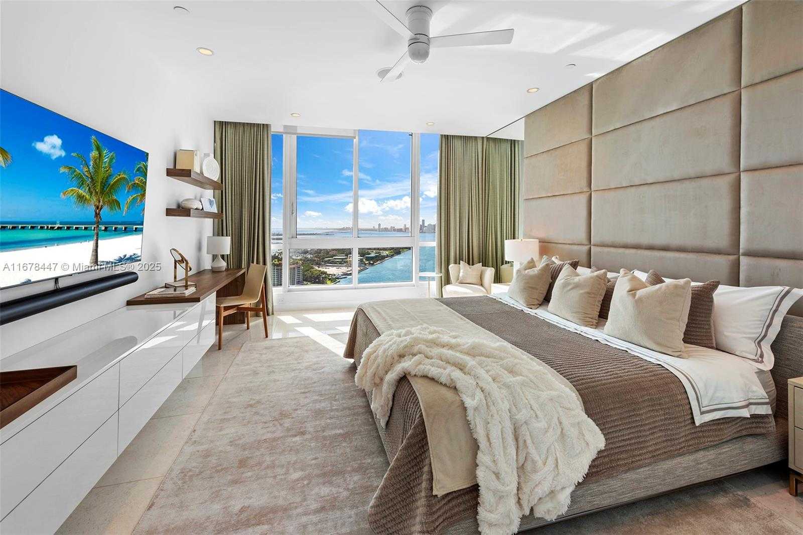 Small Image of 100 SOUTH POINTE DR #3402, Miami Beach Number 16