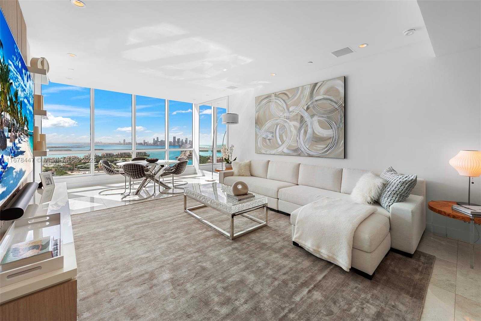 Small Image of 100 SOUTH POINTE DR #3402, Miami Beach Number 2