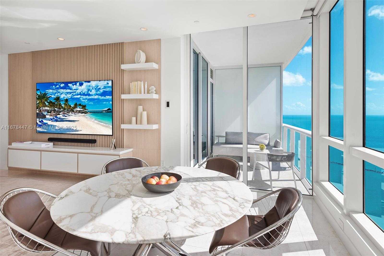 Small Image of 100 SOUTH POINTE DR #3402, Miami Beach Number 30