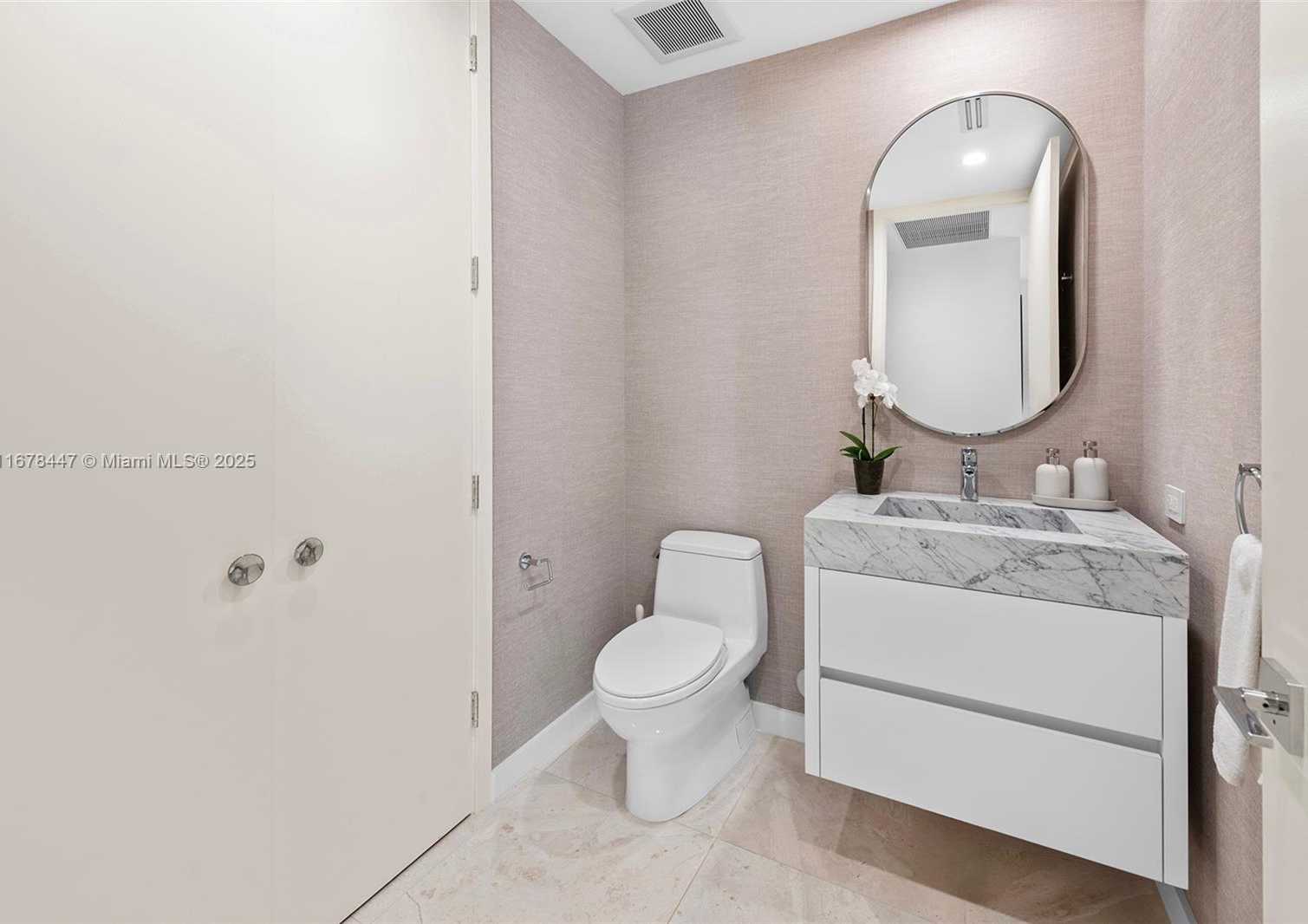 Small Image of 100 SOUTH POINTE DR #3402, Miami Beach Number 33