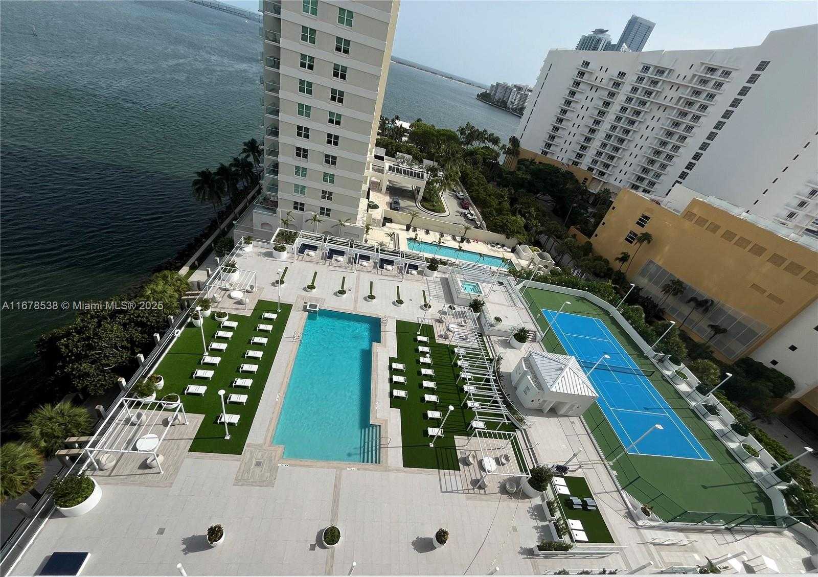 Small Image of 770 CLAUGHTON ISLAND DR #1414, Miami Number 17