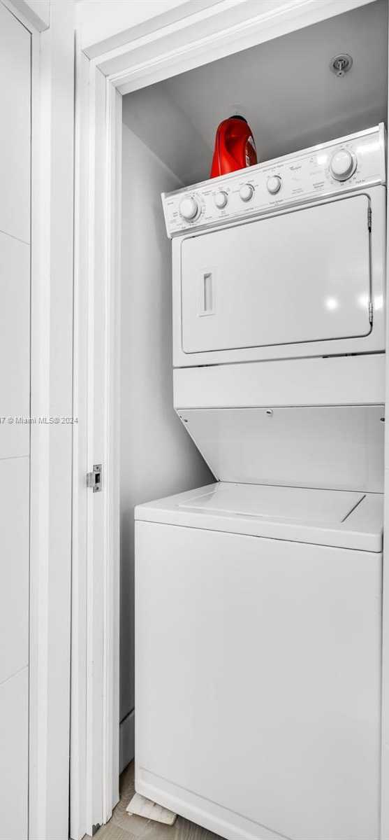 Small Image of 1500 OCEAN DR #1109, Miami Beach Number 20
