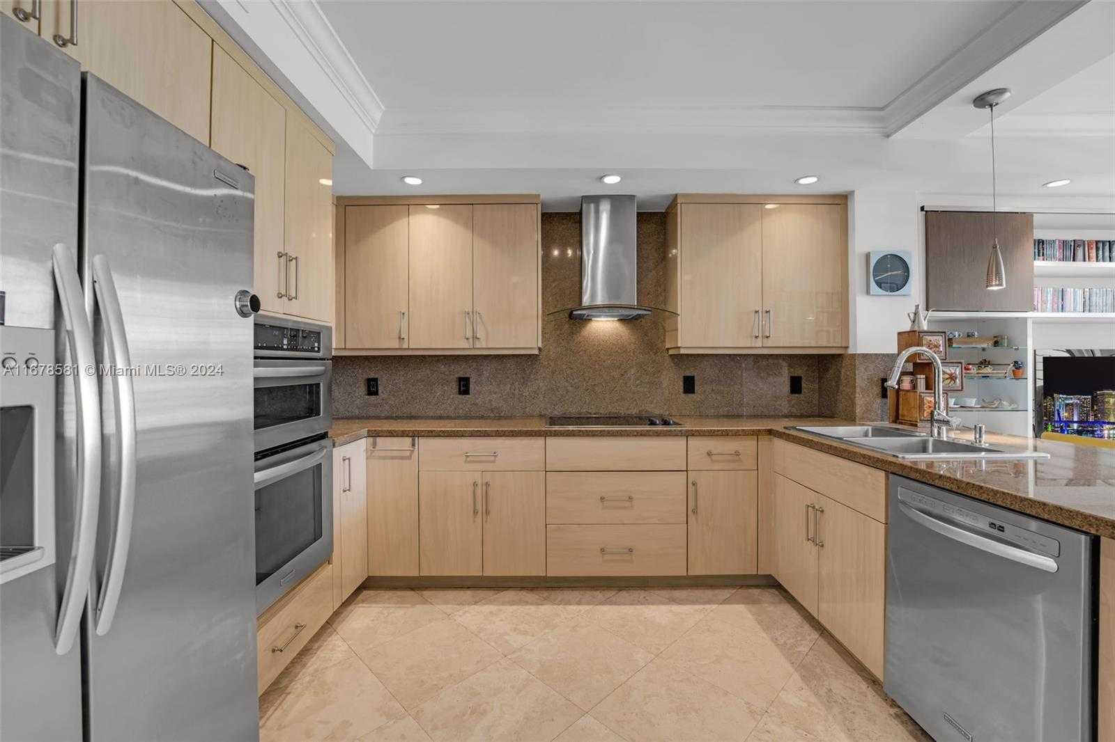Small Image of 765 CRANDON BLVD #305, Key Biscayne Number 15