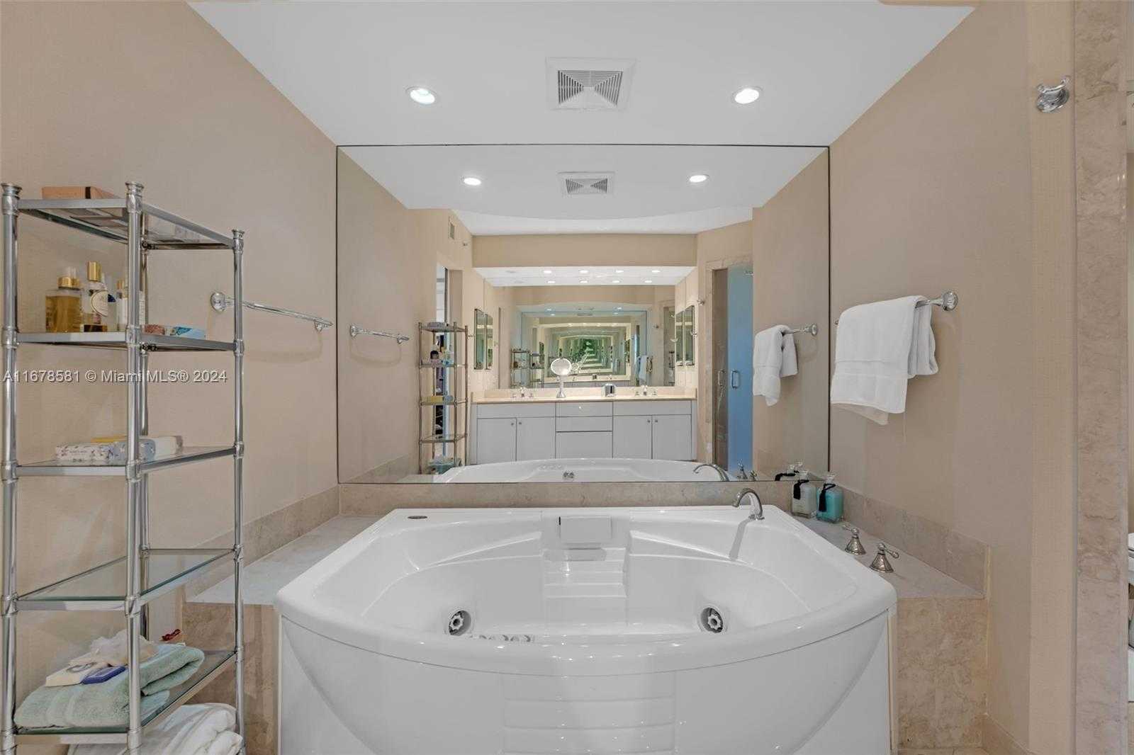 Small Image of 765 CRANDON BLVD #305, Key Biscayne Number 26