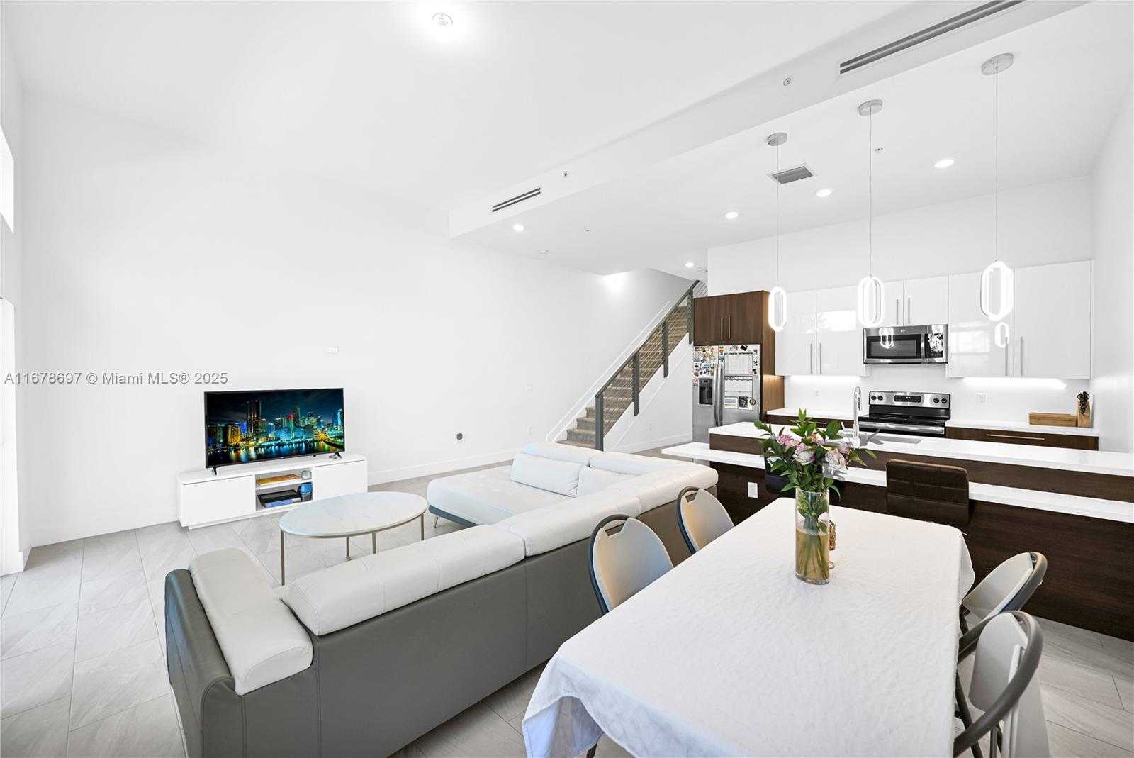 Small Image of 4449 NORTH WEST 9TH ST #4449, Plantation Number 13