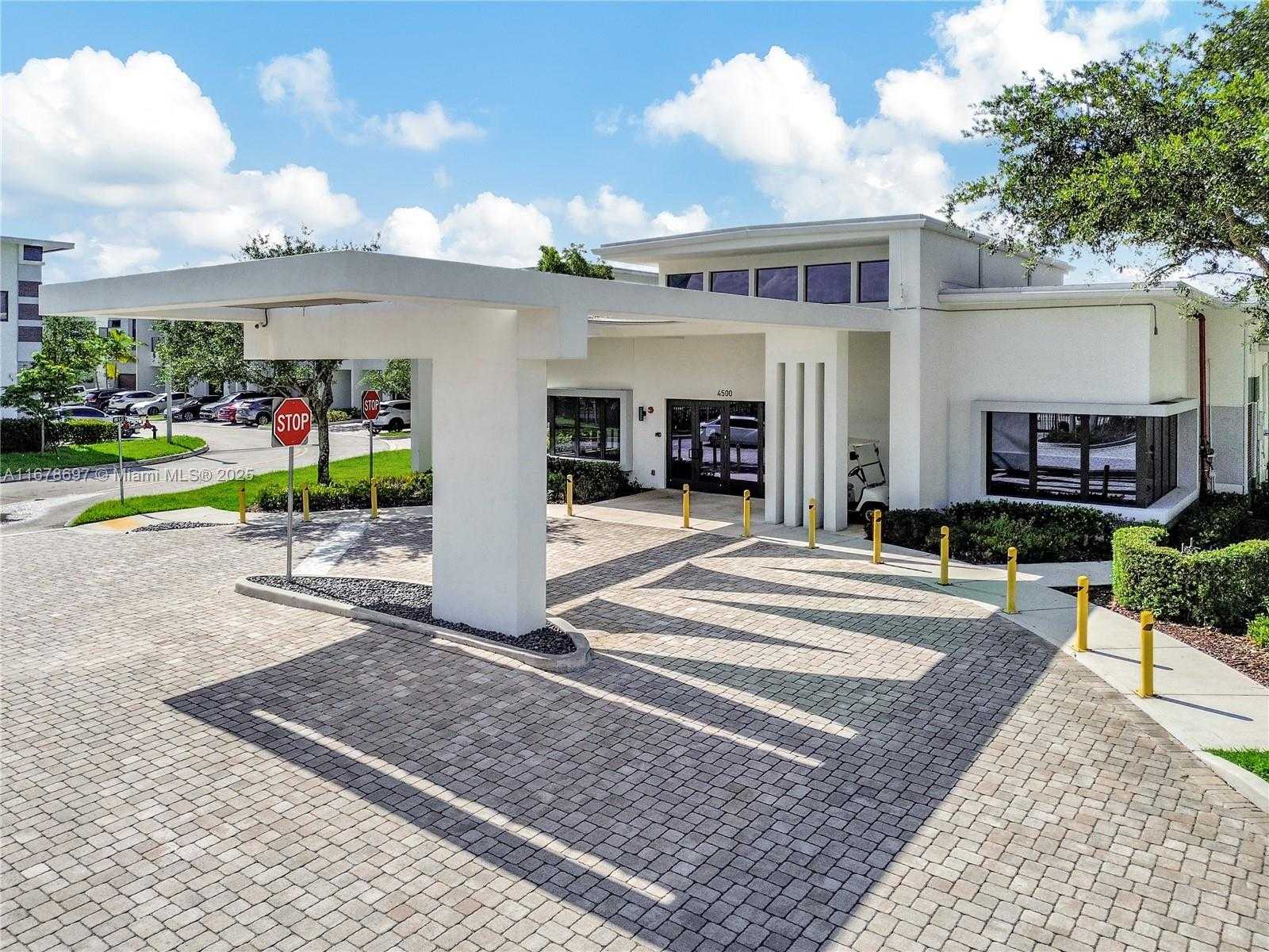 Small Image of 4449 NORTH WEST 9TH ST #4449, Plantation Number 21