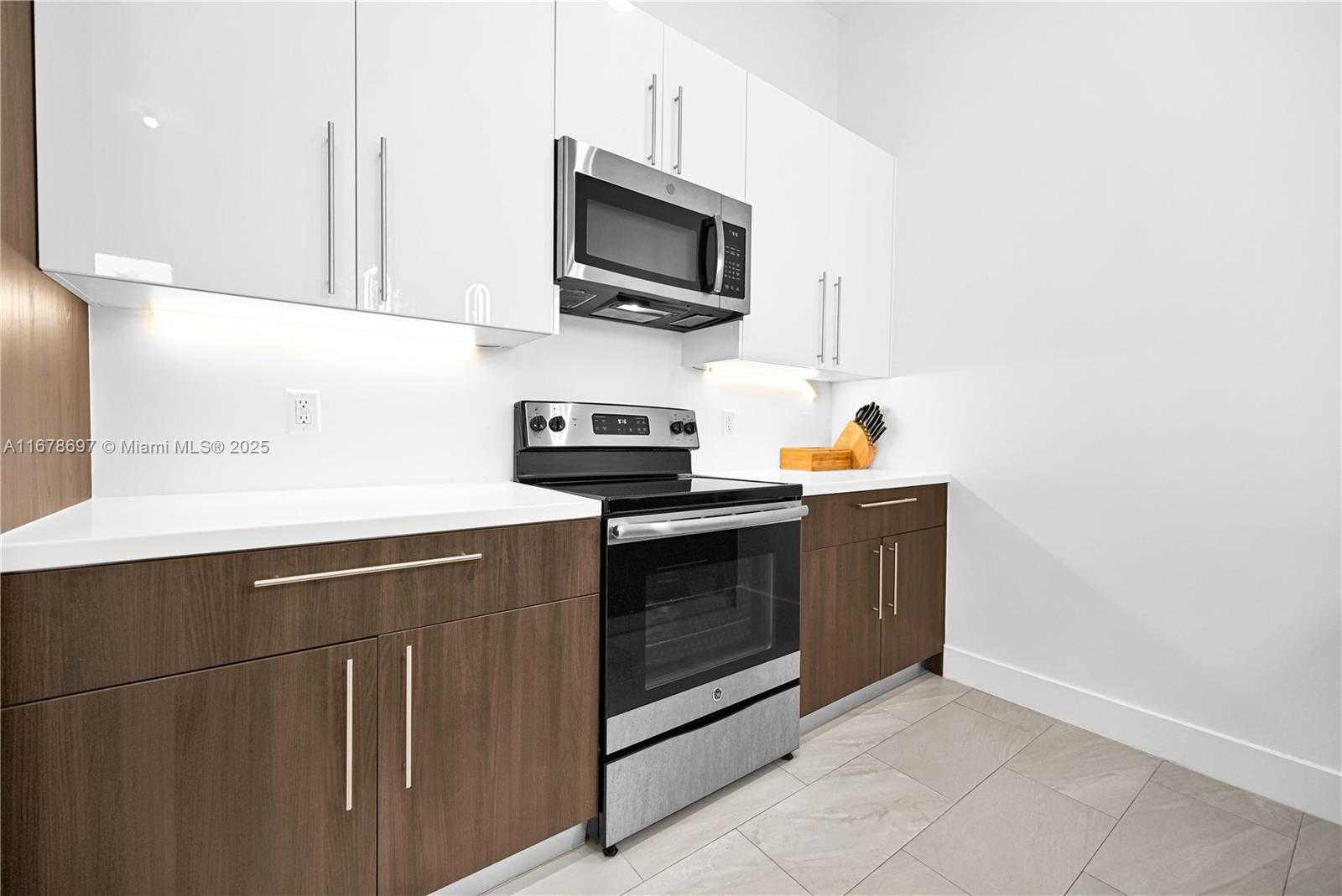 Small Image of 4449 NORTH WEST 9TH ST #4449, Plantation Number 25