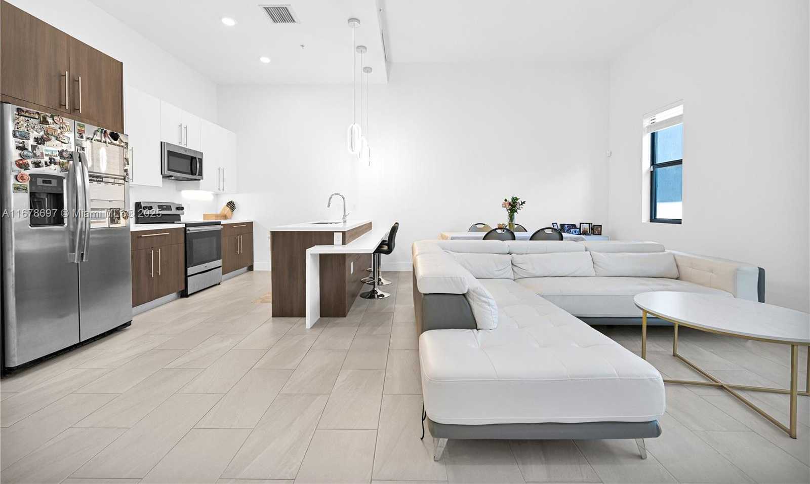 Small Image of 4449 NORTH WEST 9TH ST #4449, Plantation Number 3