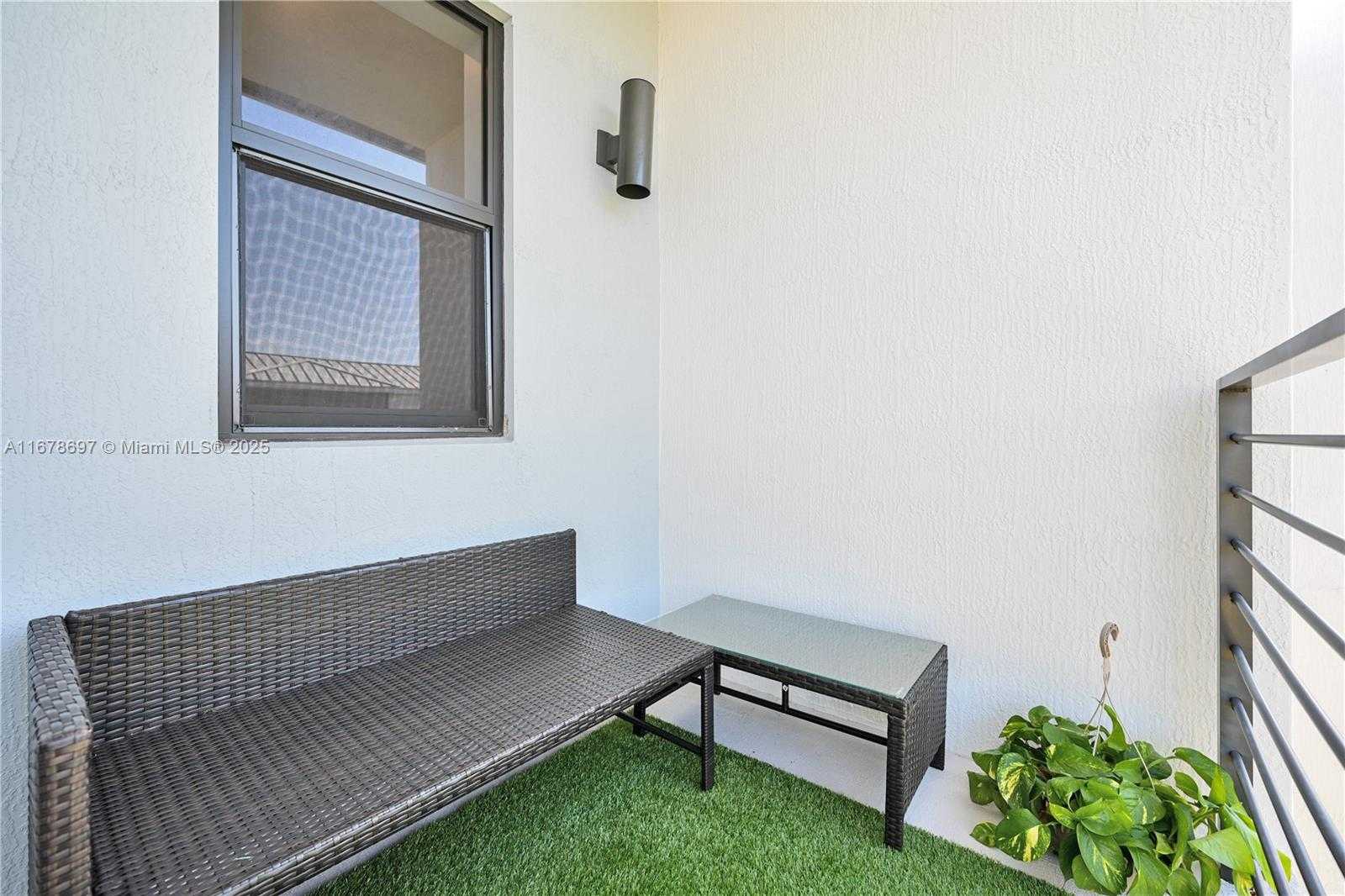 Small Image of 4449 NORTH WEST 9TH ST #4449, Plantation Number 36