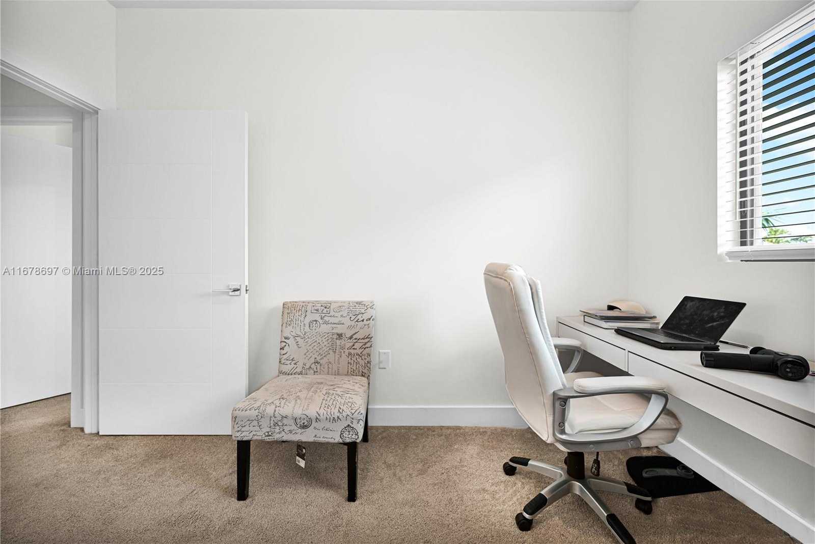 Small Image of 4449 NORTH WEST 9TH ST #4449, Plantation Number 41