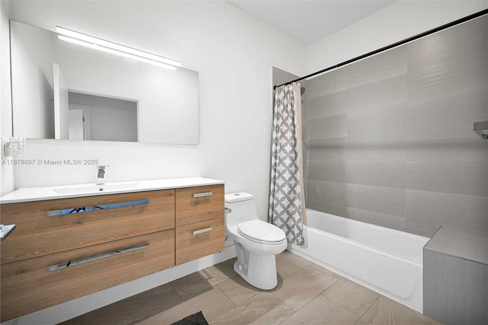Small Image of 4449 NORTH WEST 9TH ST #4449, Plantation Number 43