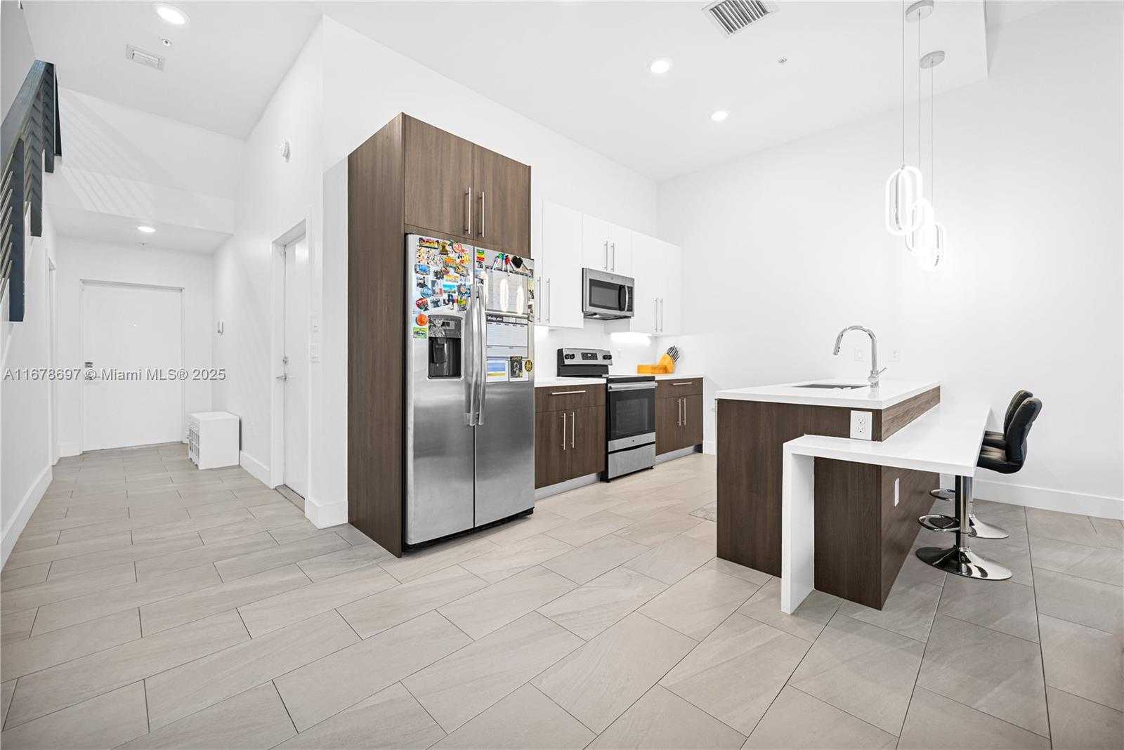 Small Image of 4449 NORTH WEST 9TH ST #4449, Plantation Number 8