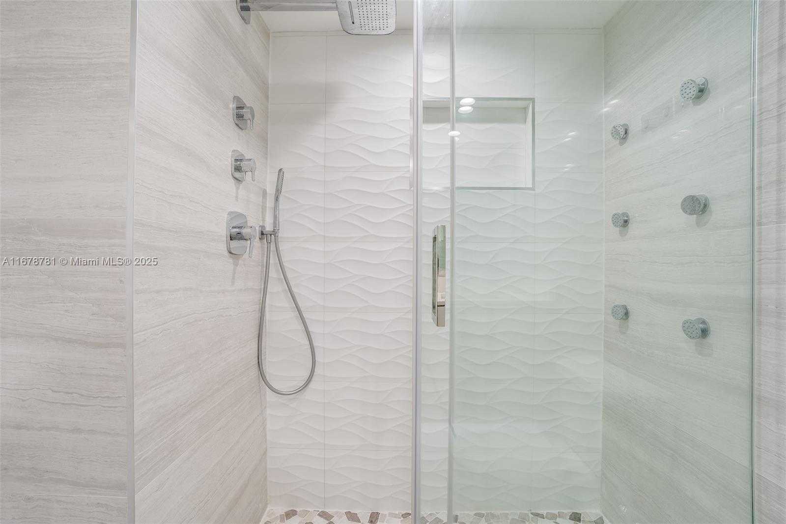 Small Image of 18071 BISCAYNE BLVD #1204, Aventura Number 20