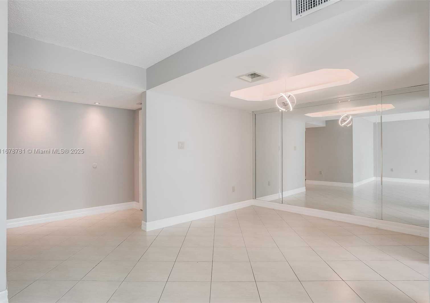 Small Image of 18071 BISCAYNE BLVD #1204, Aventura Number 5