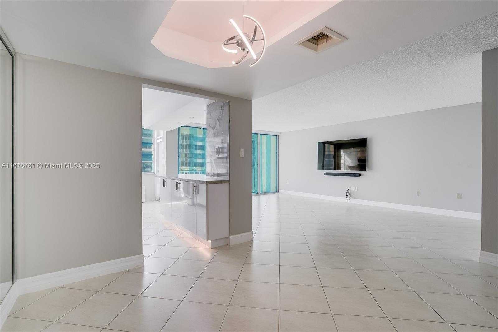 Small Image of 18071 BISCAYNE BLVD #1204, Aventura Number 7