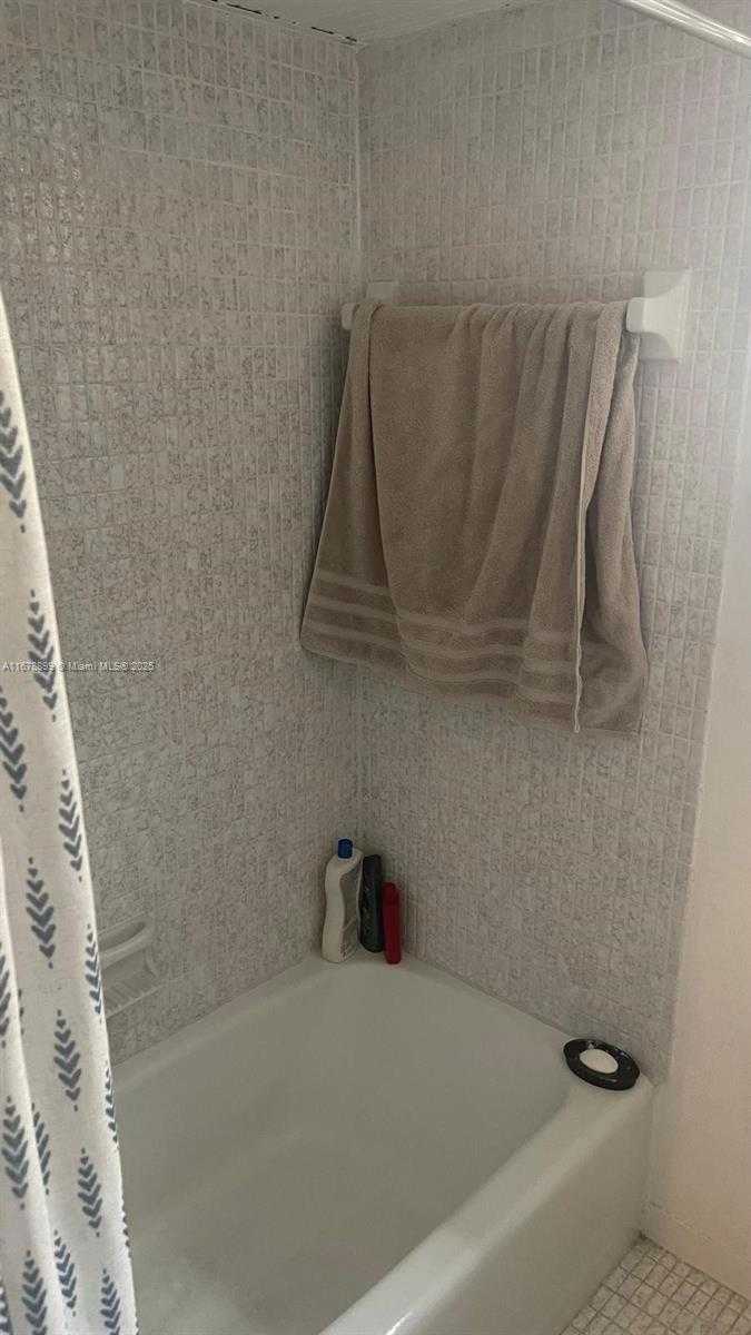 Small Image of 8741 NORTH EAST 4TH AVE RD #8741, Miami Shores Number 16