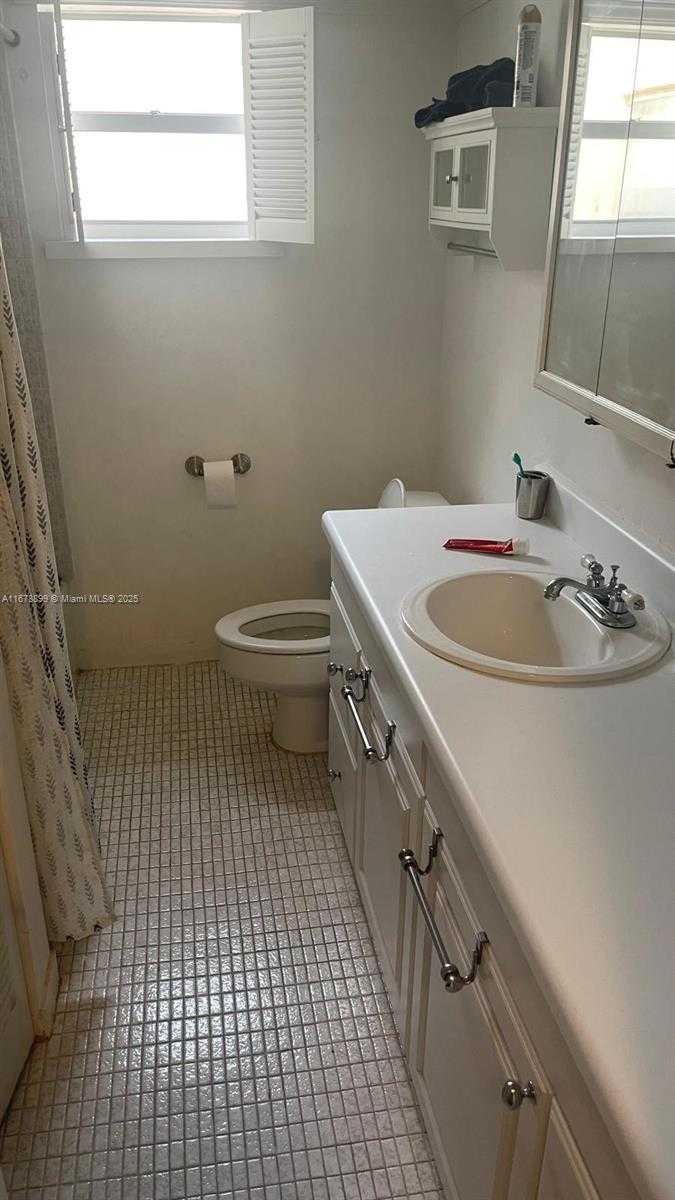Small Image of 8741 NORTH EAST 4TH AVE RD #8741, Miami Shores Number 18