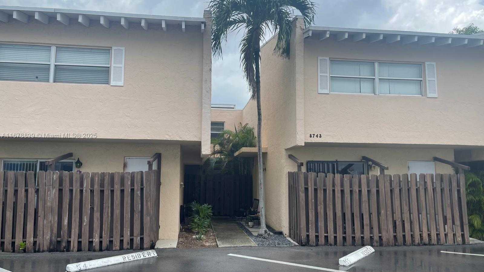 Small Image of 8741 NORTH EAST 4TH AVE RD #8741, Miami Shores Number 2