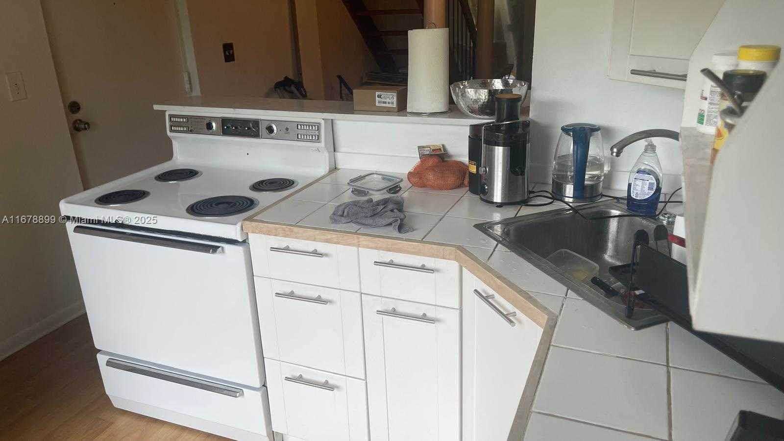 Small Image of 8741 NORTH EAST 4TH AVE RD #8741, Miami Shores Number 6
