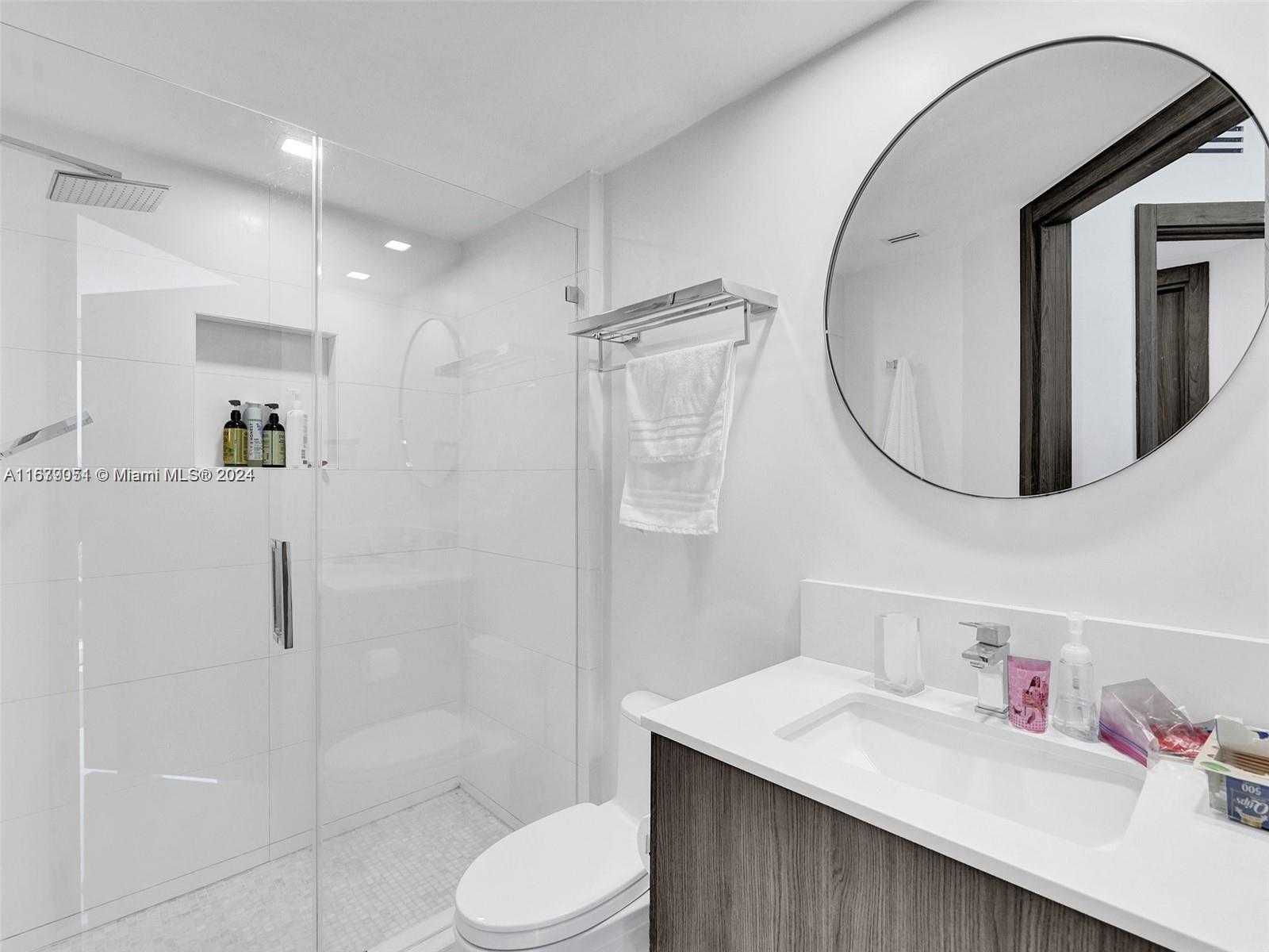Small Image of 19333 COLLINS AVE #1104, Sunny Isles Beach Number 16