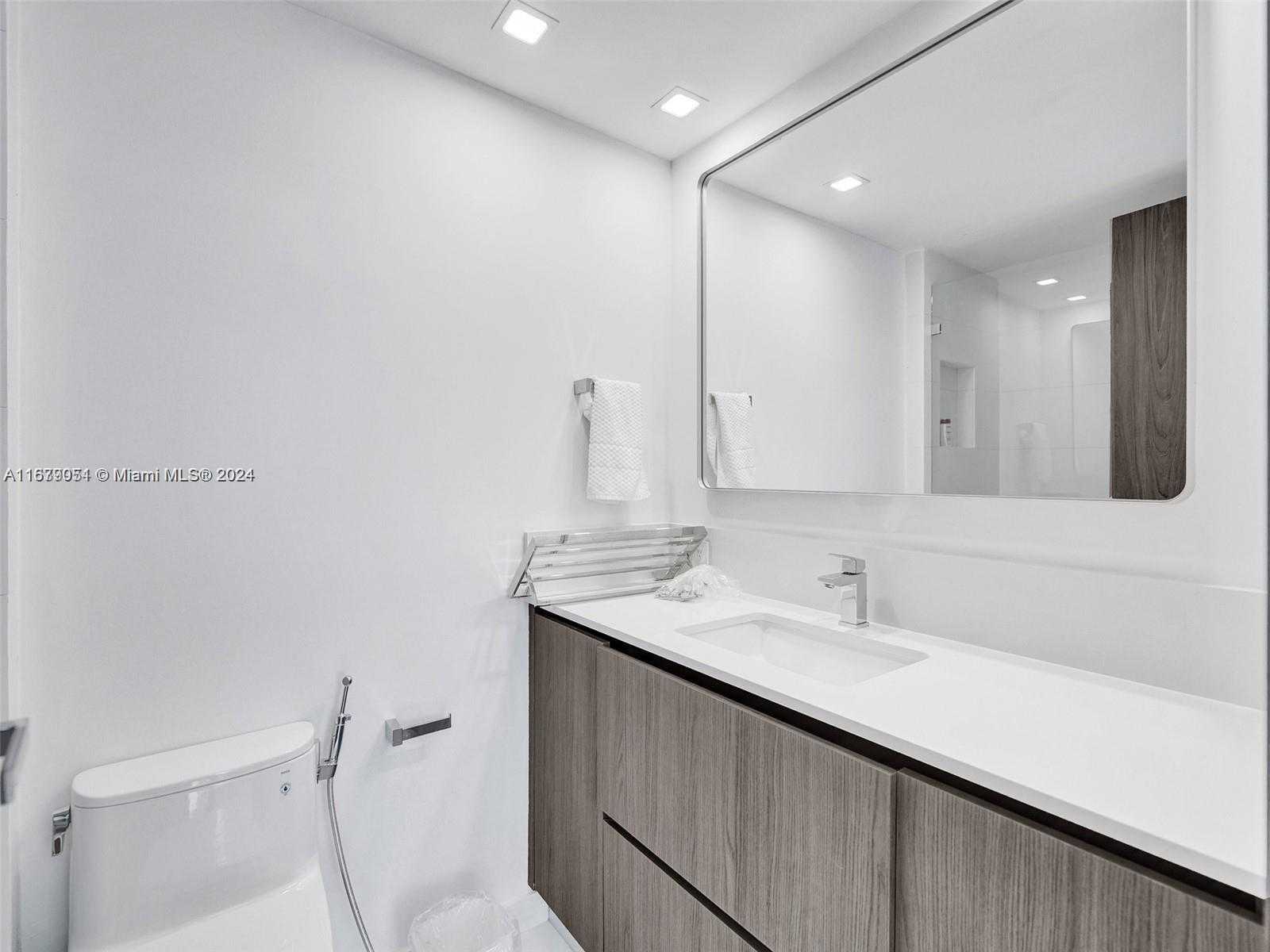 Small Image of 19333 COLLINS AVE #1104, Sunny Isles Beach Number 18
