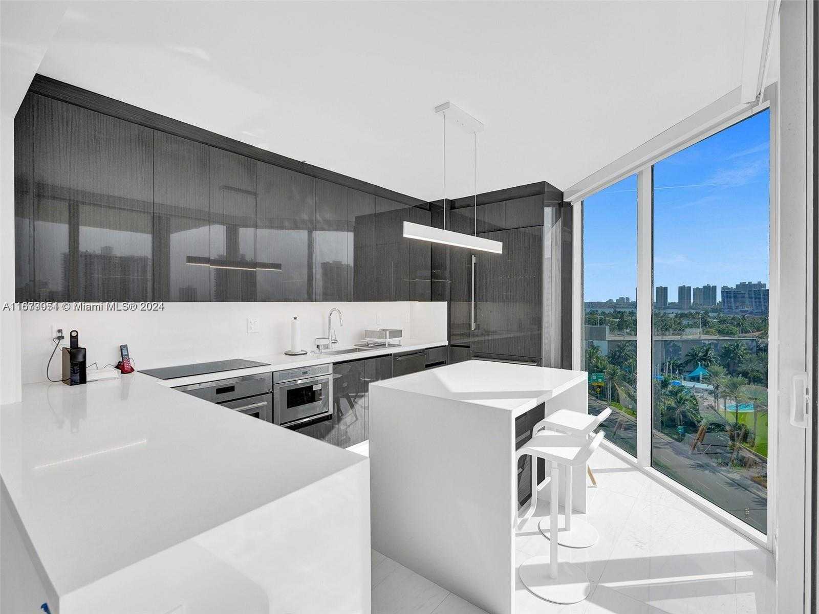 Small Image of 19333 COLLINS AVE #1104, Sunny Isles Beach Number 4