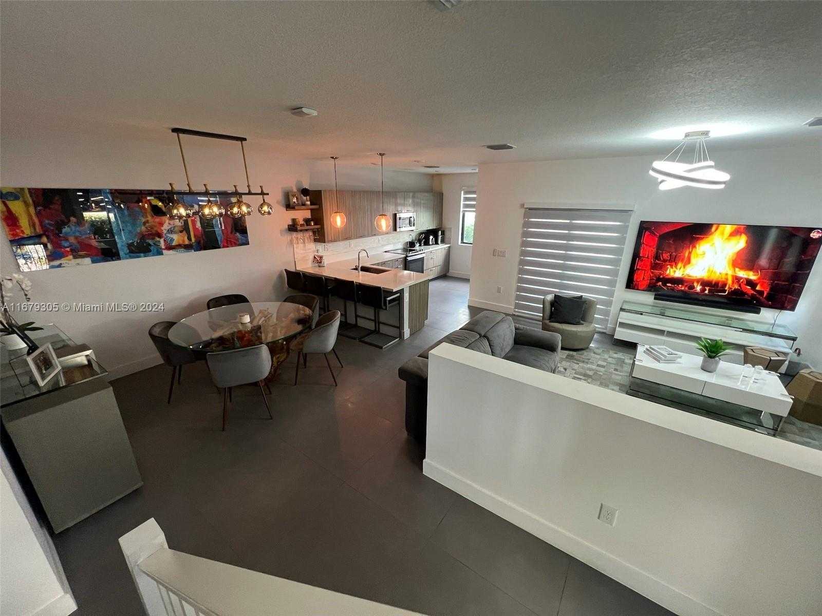 Small Image of 4818 NORTH WEST 83RD AVE #4818, Doral Number 7