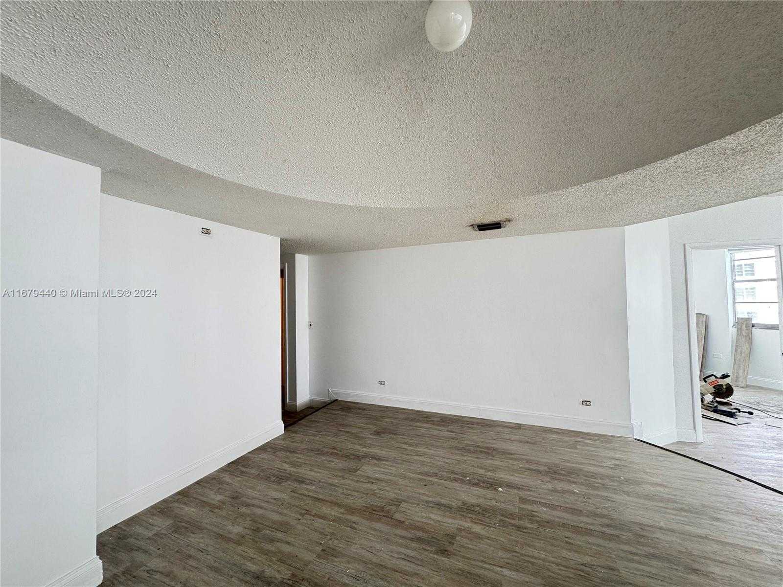 Small Image of 905 BRICKELL BAY DR #1530, Miami Number 13