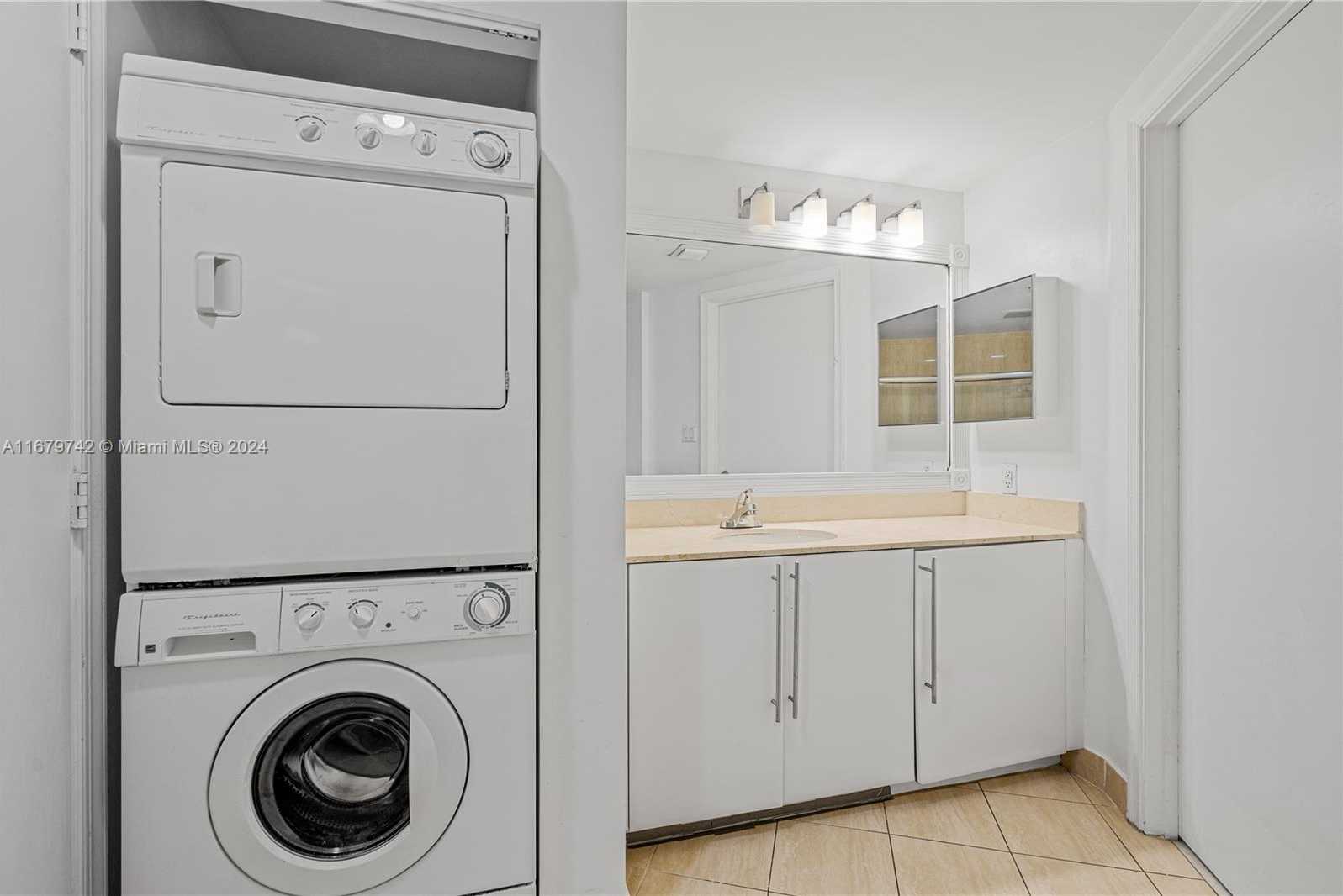 Small Image of 1750 NORTH BAYSHORE DR #2314, Miami Number 17