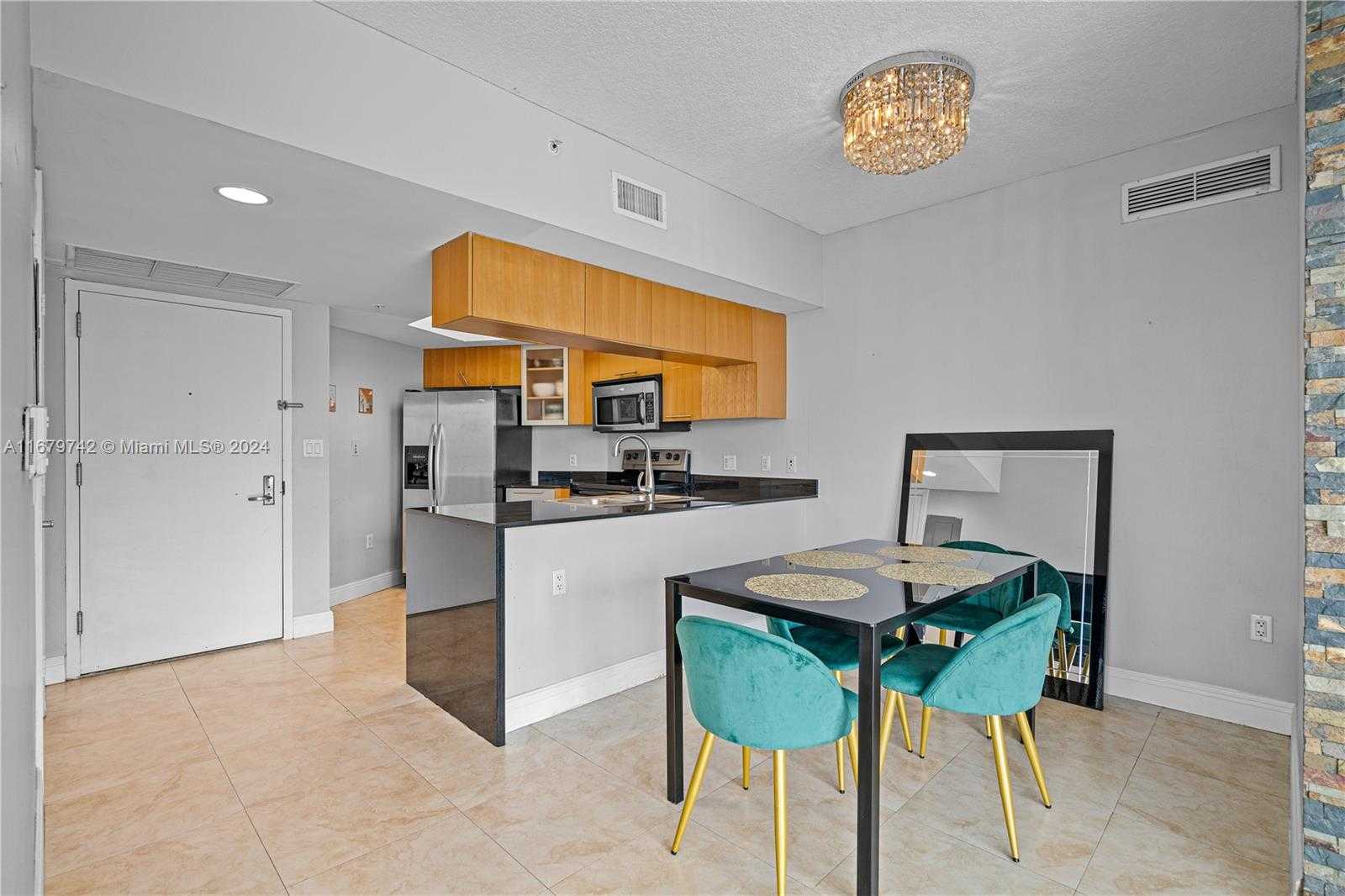 Small Image of 1750 NORTH BAYSHORE DR #2314, Miami Number 5
