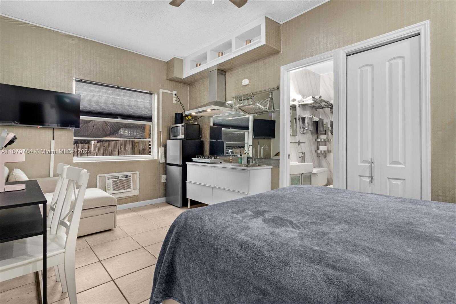 Small Image of 335 OCEAN DR #126, Miami Beach Number 11