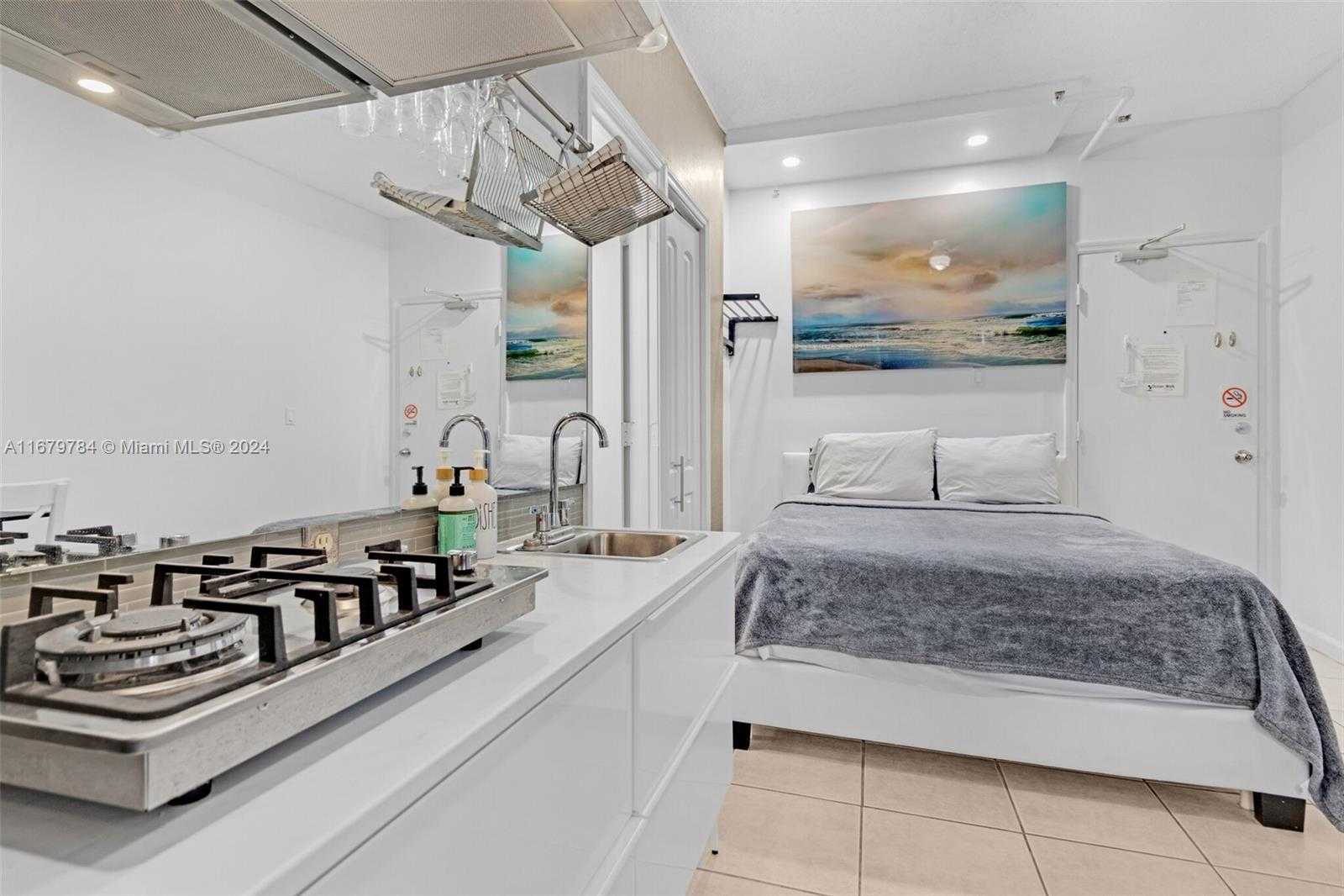 Small Image of 335 OCEAN DR #126, Miami Beach Number 14