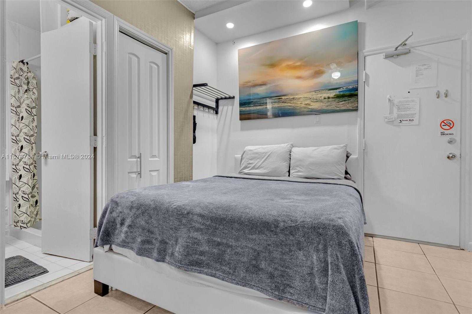Small Image of 335 OCEAN DR #126, Miami Beach Number 15