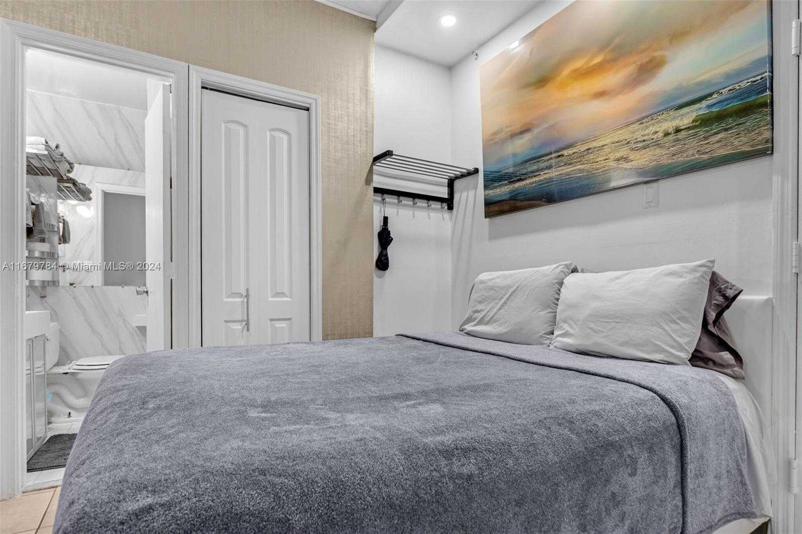 Small Image of 335 OCEAN DR #126, Miami Beach Number 16