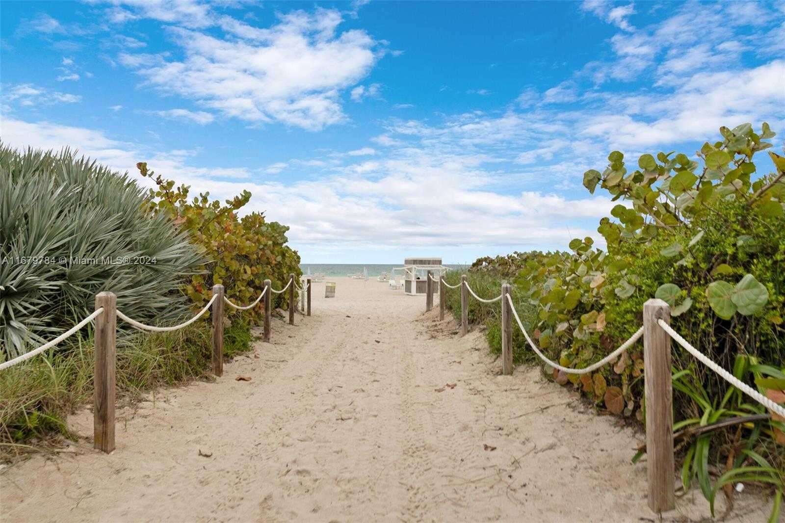 Small Image of 335 OCEAN DR #126, Miami Beach Number 2