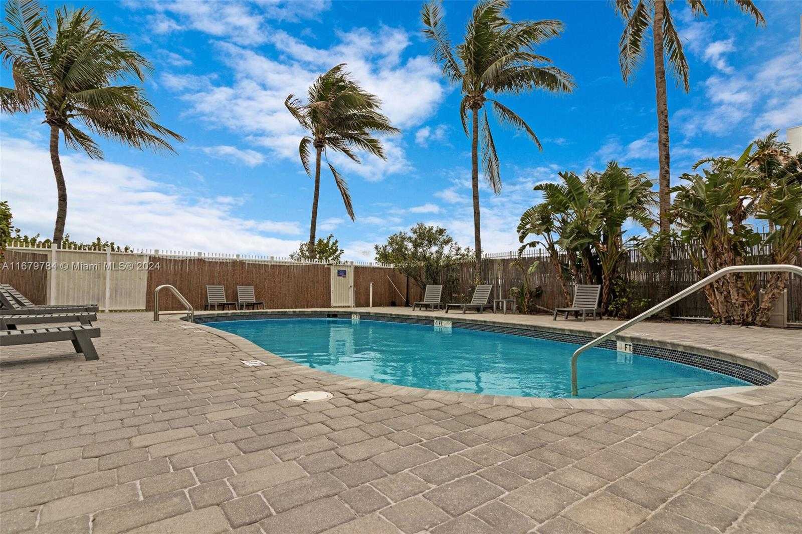 Small Image of 335 OCEAN DR #126, Miami Beach Number 24