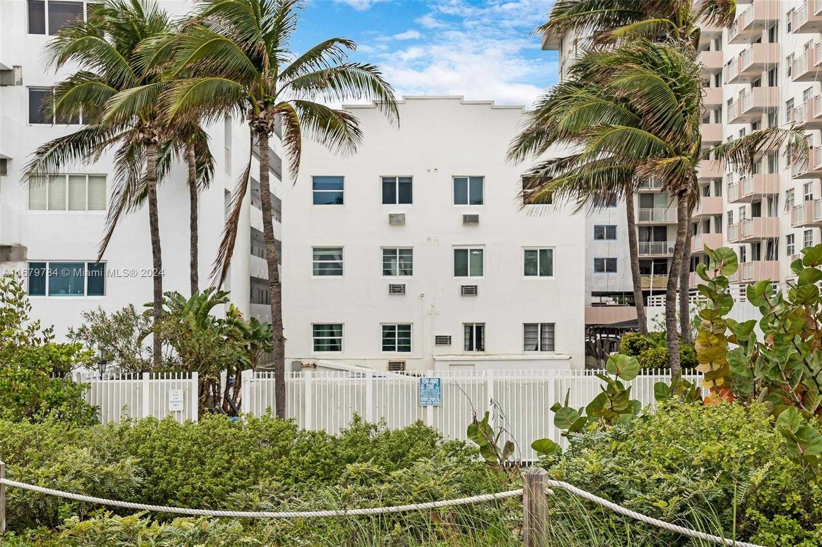 Small Image of 335 OCEAN DR #126, Miami Beach Number 3