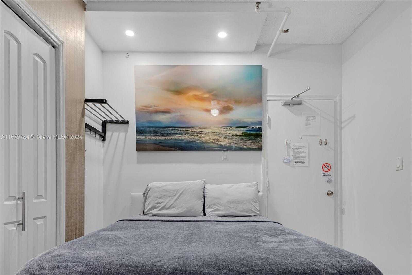 Small Image of 335 OCEAN DR #126, Miami Beach Number 8