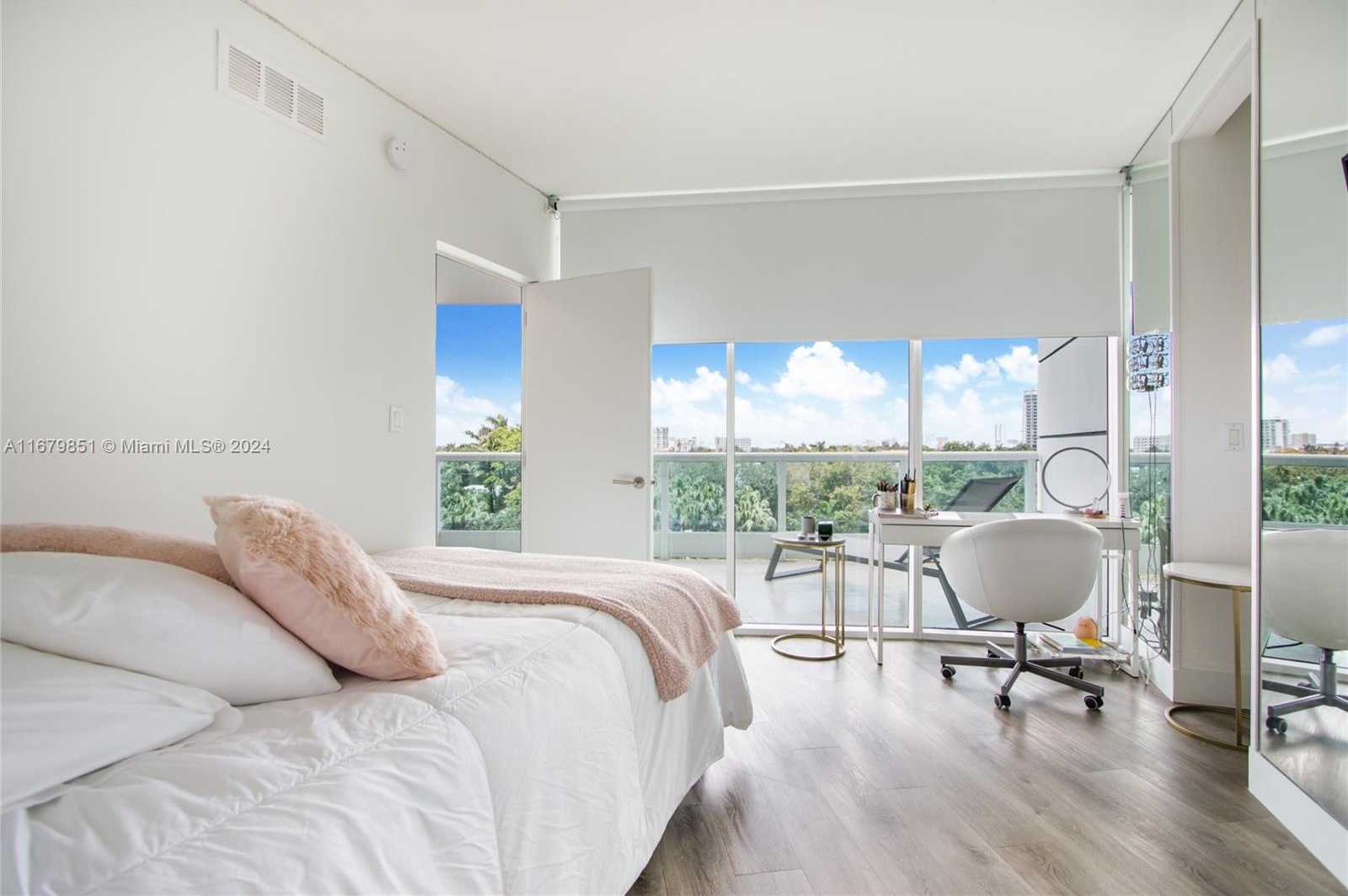 Small Image of 2127 BRICKELL AVE #806, Miami Number 11