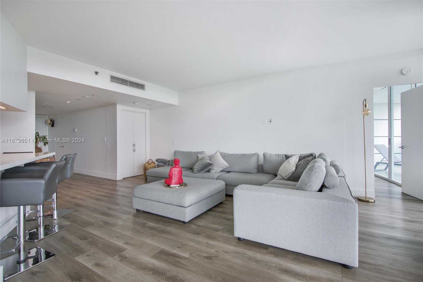 Small Image of 2127 BRICKELL AVE #806, Miami Number 6