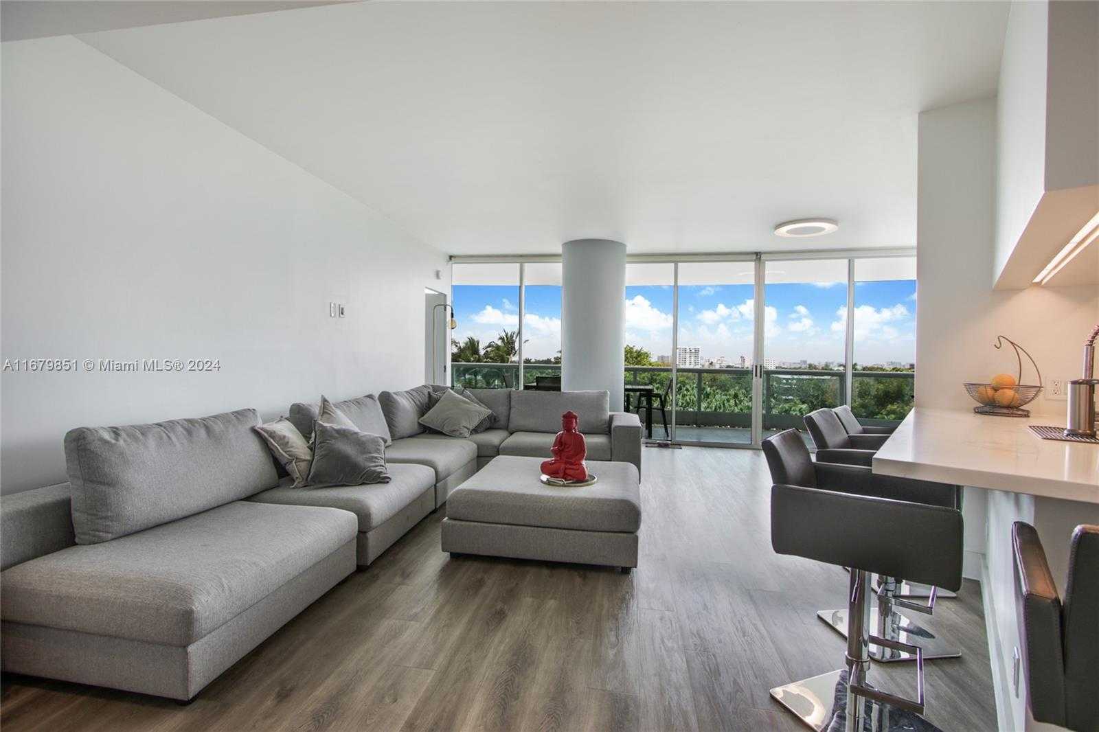 Small Image of 2127 BRICKELL AVE #806, Miami Number 7