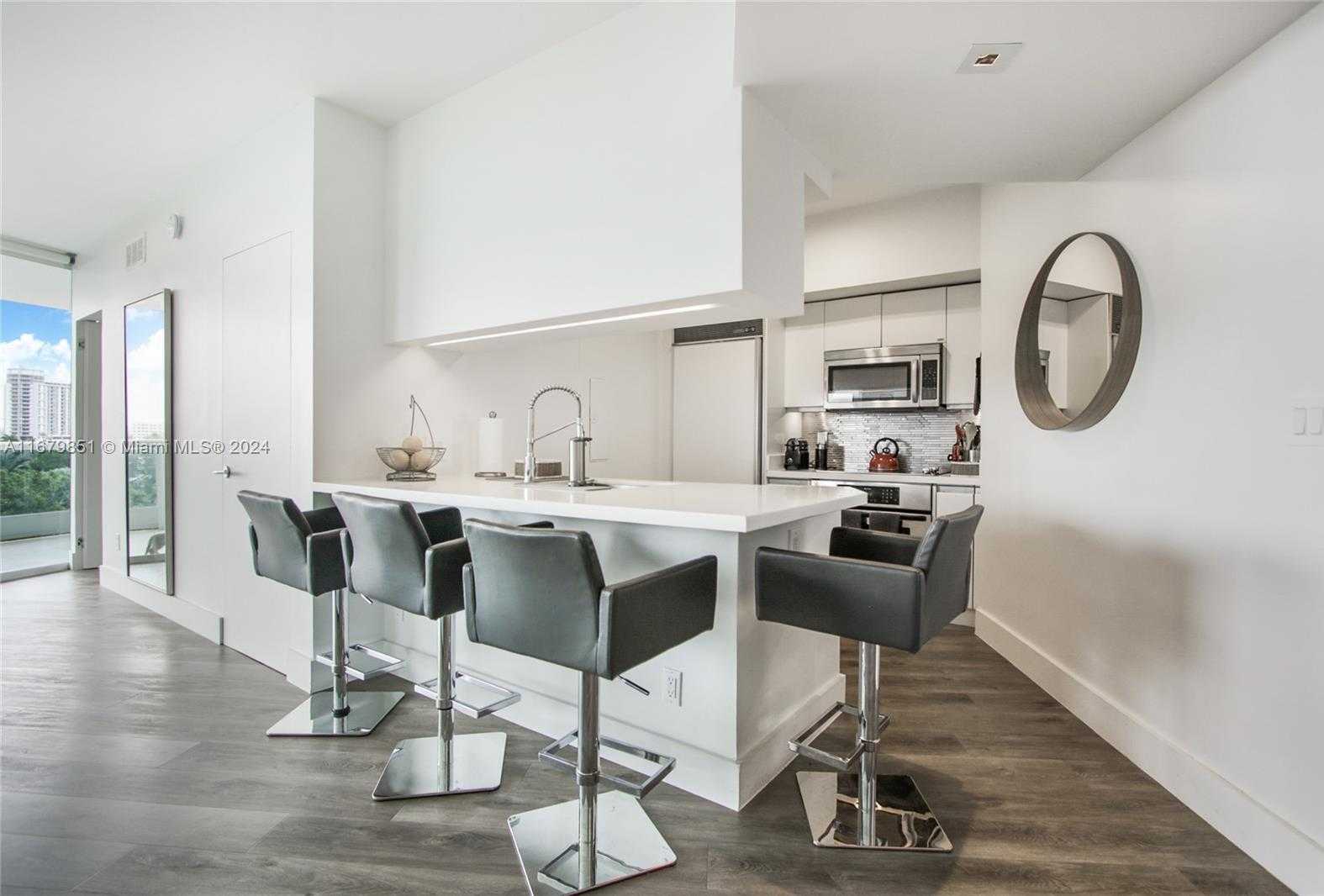 Small Image of 2127 BRICKELL AVE #806, Miami Number 8